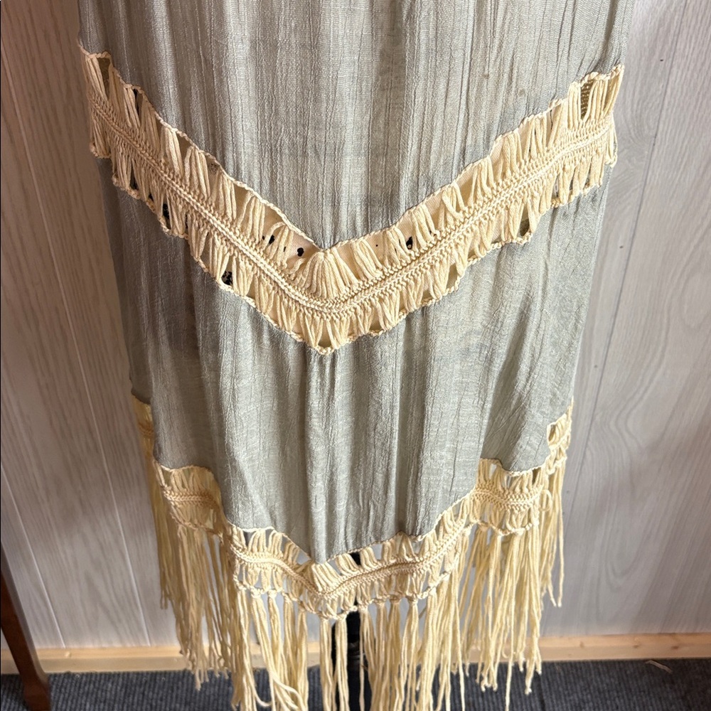 Umgee Textured Knit Vest in Cream and Beige - Picture 4 of 7